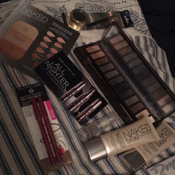Urban Decay Other - Urban decay bundle